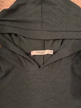 Women's Dark Green Scoop-Neck Sweater